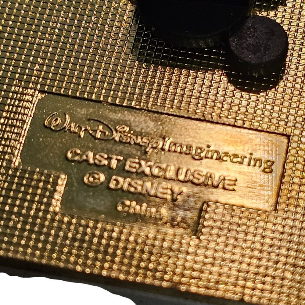 Disney Fantasyland Castle Pin Walt Disney Imagineering Cast Exclusive 39876 - Picture 7 of 10